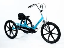 Triciclo adaptado Tracker azul con acceso bajo y sillín